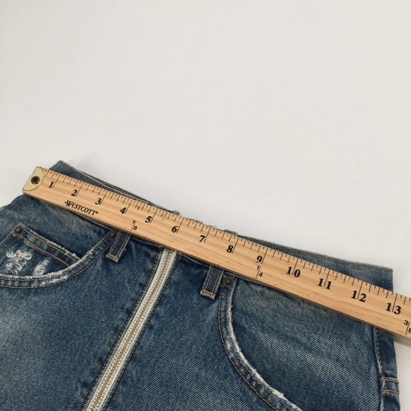 Carmar Denim Beatrice Adige Zip Front Skirt Size 26 Blue Distressed Mini S - Picture 7 of 8